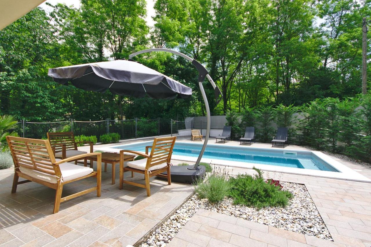 Holiday House With Pool Čavle 외부 사진